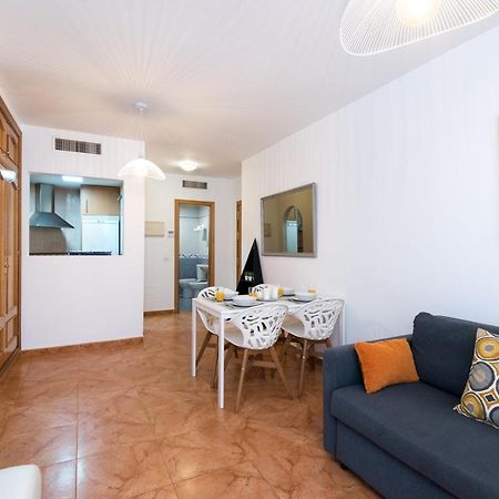 Rentandhomes Fuengirola Beach Apartment المظهر الخارجي الصورة