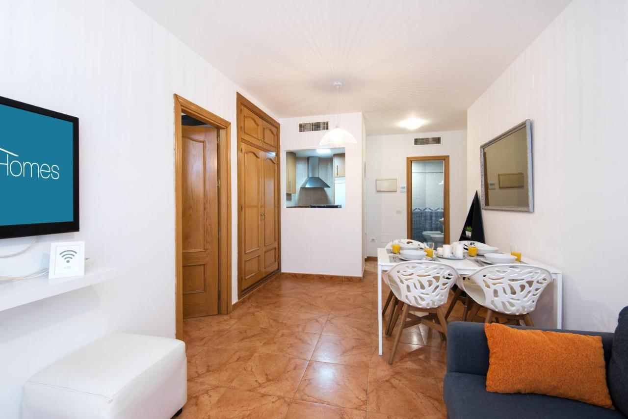 Rentandhomes Fuengirola Beach Apartment المظهر الخارجي الصورة