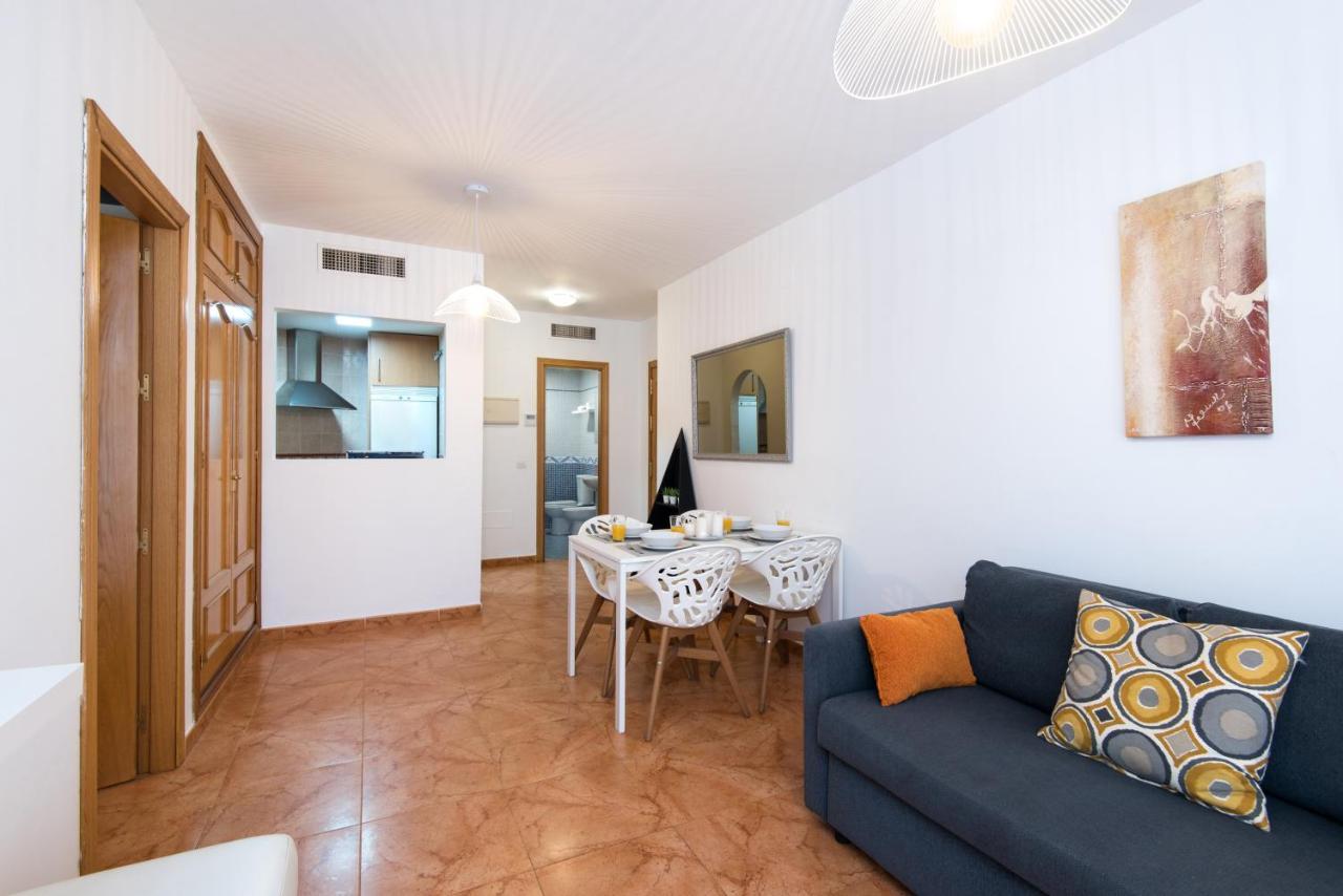 Rentandhomes Fuengirola Beach Apartment المظهر الخارجي الصورة